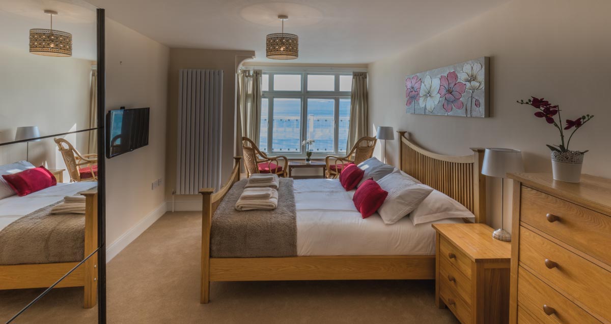 Beachside Pilots Point